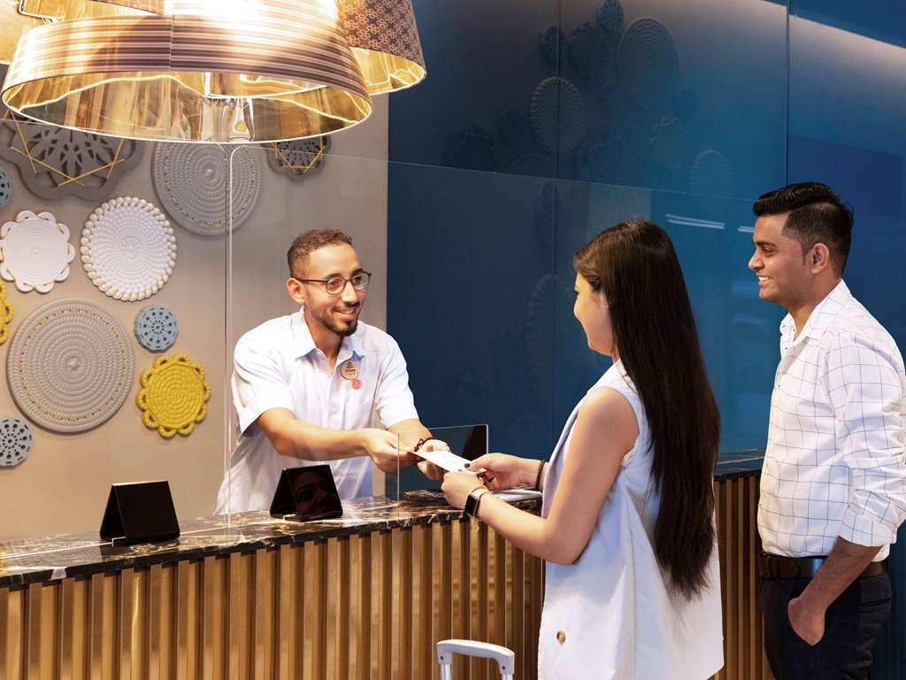 Aparthotel Adagio Dubai Deira エクステリア 写真