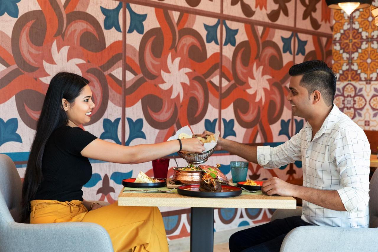 Aparthotel Adagio Dubai Deira エクステリア 写真